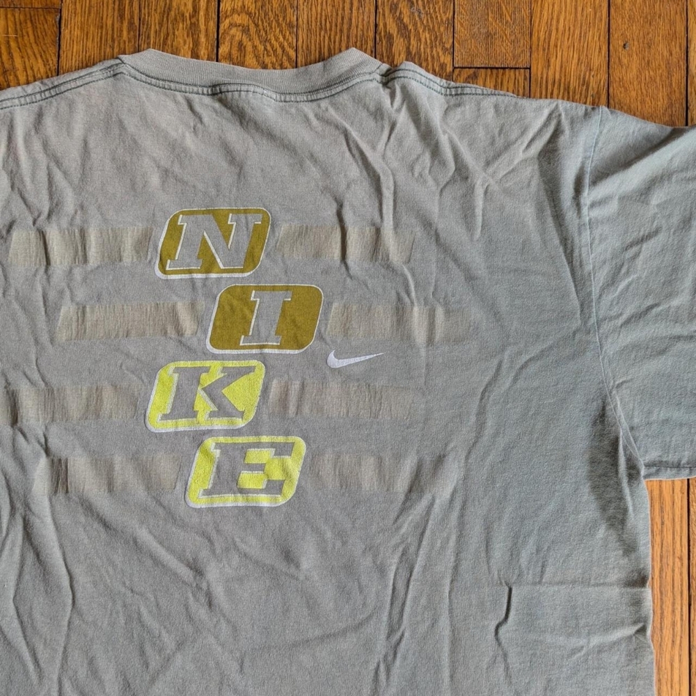 Vintage 90's Y2k Nike Graphic T-shirt